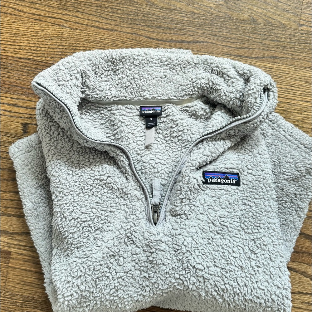 Patagonia Women's Light Gray Sherpa Half-Zip Pullover